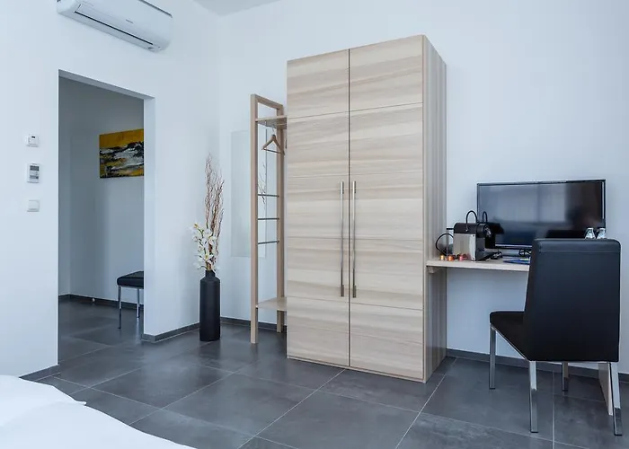 Turmoel Hotel Allhaming