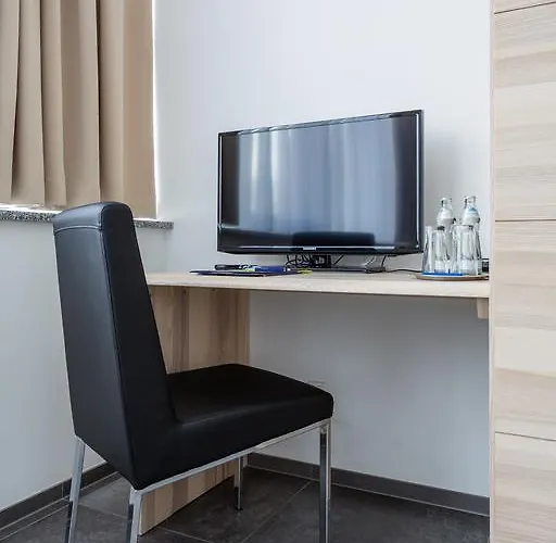 Отель Turmoel *